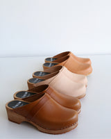 clog low classic natural