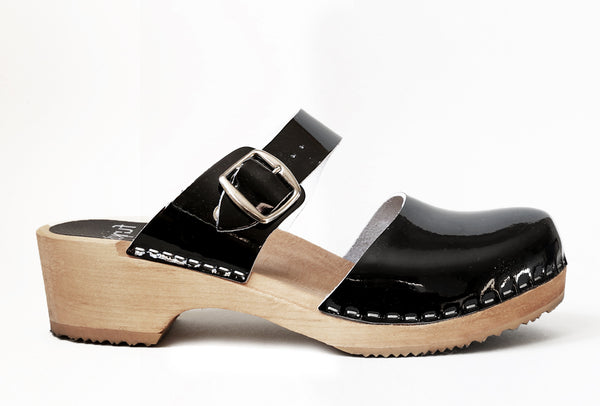 anita clog low patent black