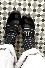 anita clog low patent black