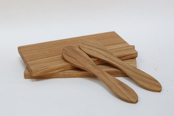 oak toast board & knife set