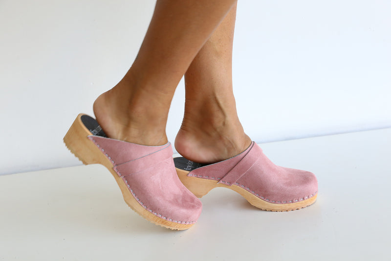 63 clog low classic pink suede