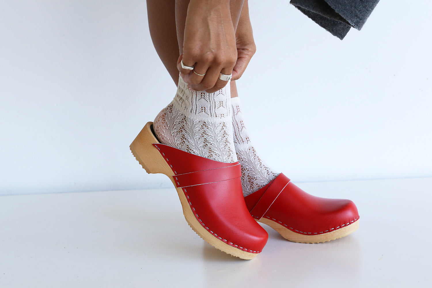 63 clog low classic red size 35 & 36 – funkis Swedish Forms