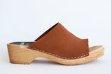 juni clog chestnut suede