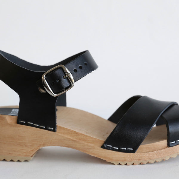 Mia black clogs online