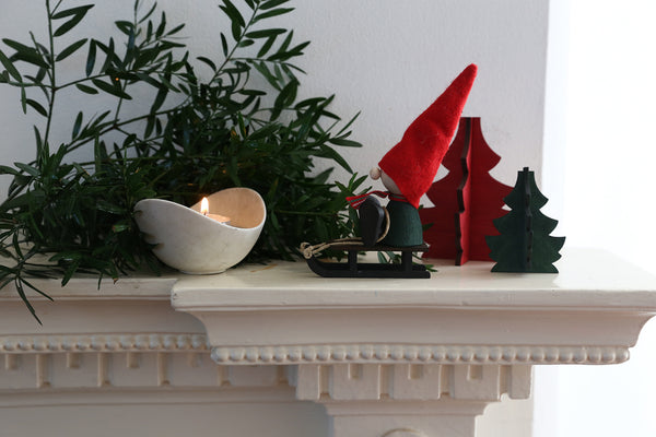 santaboy on sleigh red/red 8cm