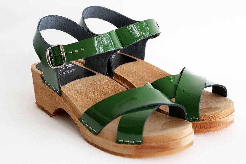 667 mia clog low green patent size 35 & 43