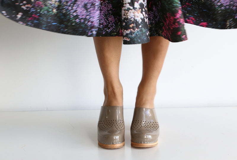 904 clog high warm grey patent